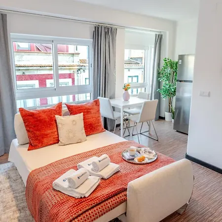 Duplex In Art District By Hostwise