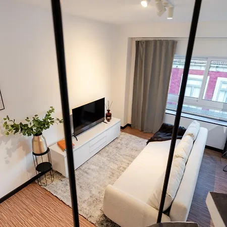 아파트 Duplex In Art District By Hostwise *